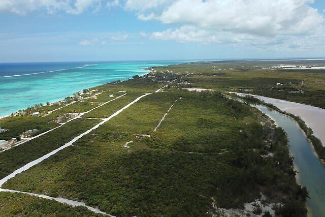 Large Parcel Vacant Land - Century21 Erishar-Properties